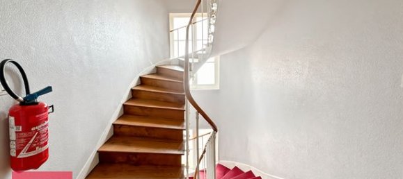 350m² Office in Bernay, France No. 301164 12