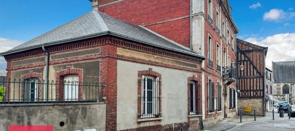 350m² Office in Bernay, France No. 301164 3