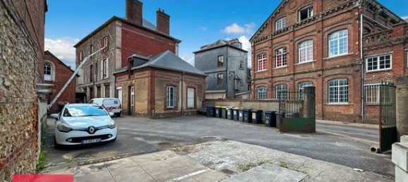 350m² Office in Bernay, France No. 301164 14