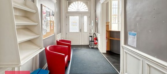 350m² Office in Bernay, France No. 301164 11