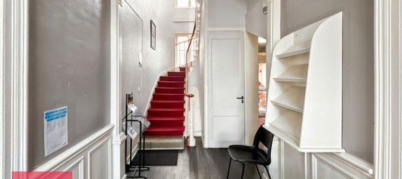 350m² Office in Bernay, France No. 301164 10