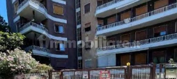 Apartamento de 2 dormitorios en Merate, Italy No. 5217 4