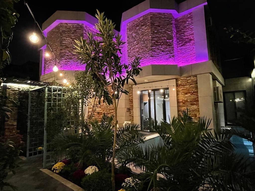 9 bedrooms Villa in Baku, Azerbaijan No. 1204