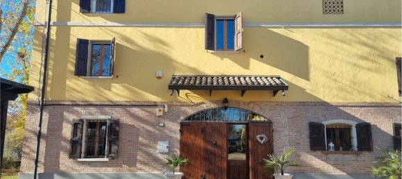 15 chambres Maison à Reggio Emilia, Italy No. 330211 2