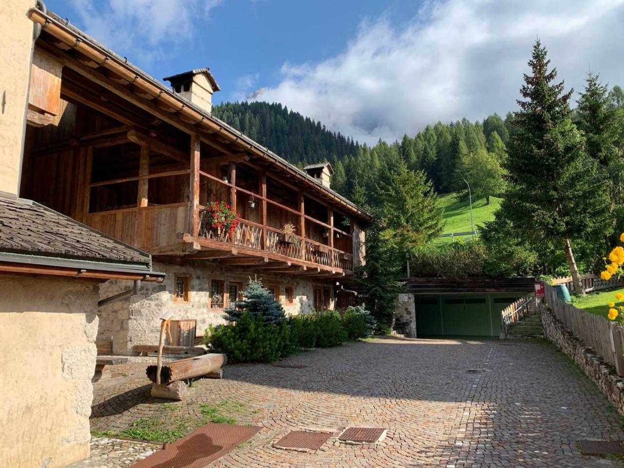 Квартира с 3 комнатами в Валь ди Зольдо, Италия № 159193