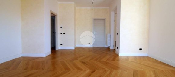 3 Schlafzimmer Villa in Baldissero d'Alba, Italy, Nr. 128845 12