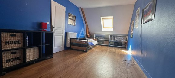 Casa de 3 dormitorios en Saint-Gervais-la-Foret, France No. 243950 5