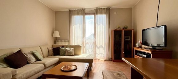 Квартира с 4 комнатами в Лекко, Италия № 122035 5