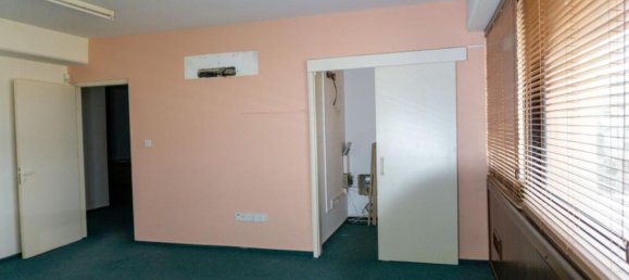 Коммерческая недвижимость 331м² в Никосия, Кипр № 2764 13