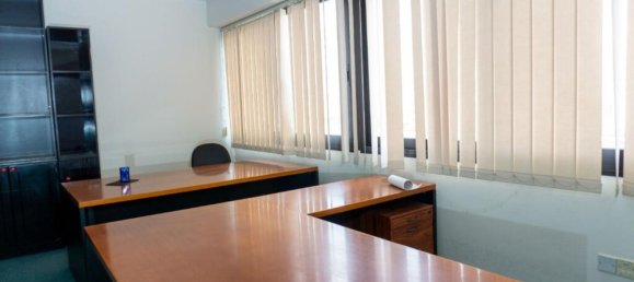 Коммерческая недвижимость 331м² в Никосия, Кипр № 2764 3