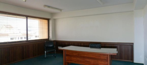 Коммерческая недвижимость 331м² в Никосия, Кипр № 2764 11