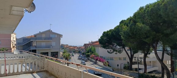 3-salle Appartement à San Salvo, Italy No. 260536 18