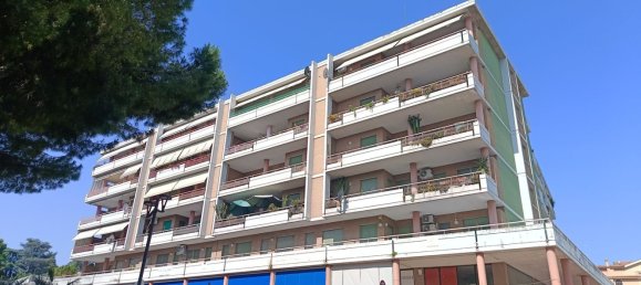 3-salle Appartement à San Salvo, Italy No. 260536 17