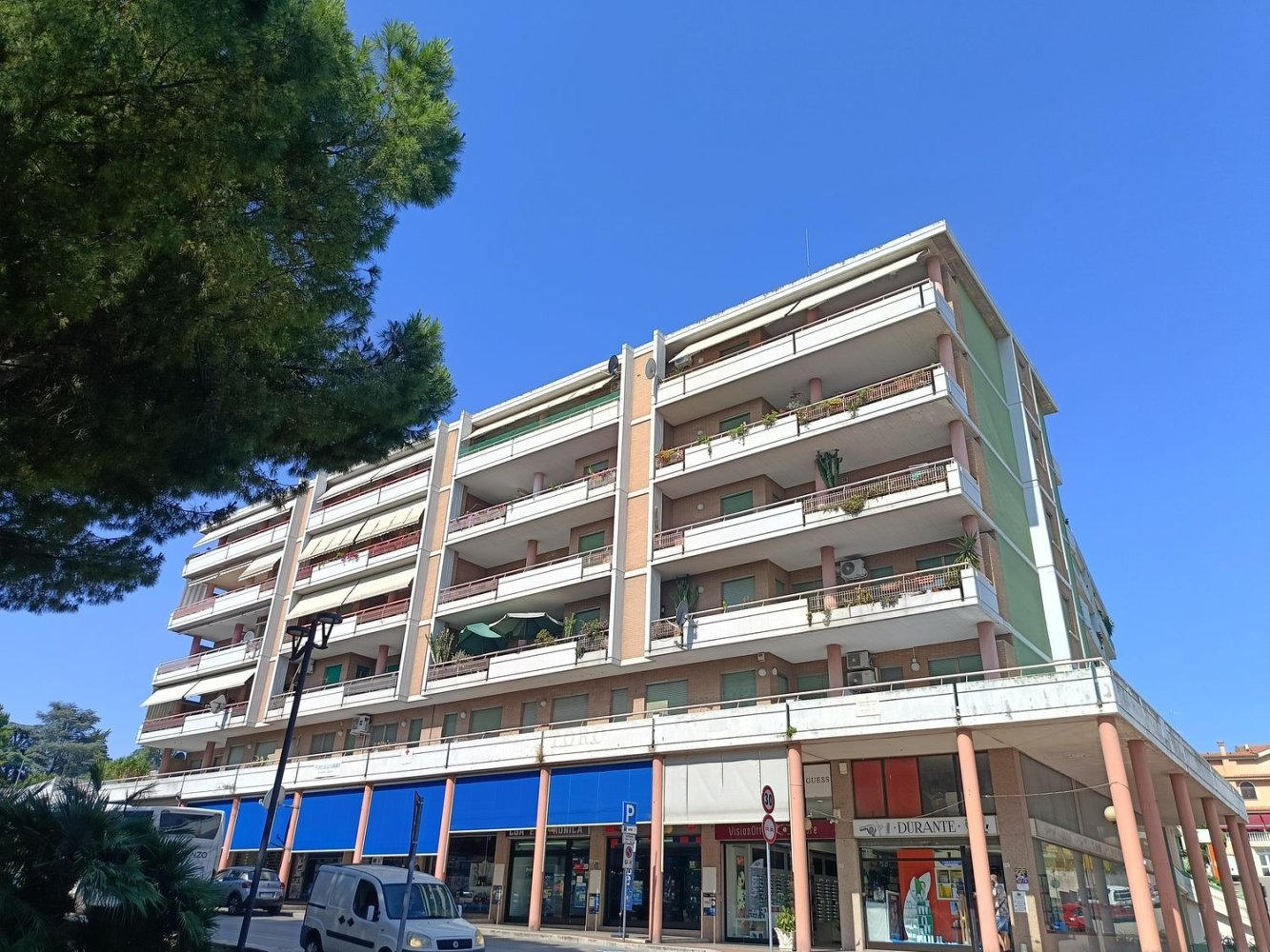 3-salle Appartement à San Salvo, Italy No. 260536