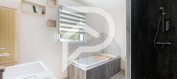 Дом с 3 спальнями в Утро, Франция № 323879 5