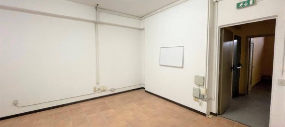 5 rooms Office in Novara, Italy No. 47099 16