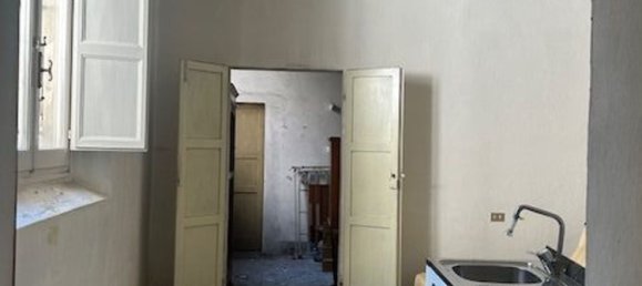 4 bedrooms Apartment in Faenza, Italy No. 372481 2