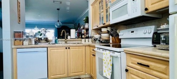 3 bedrooms Duplex for sale in Miami, Miami-Dade, Florida, USA № 614276 12