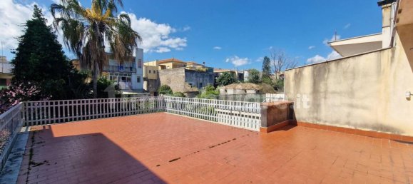 Propriété commerciale à Fiumefreddo di Sicilia, Italy 452m² No. 322827 11