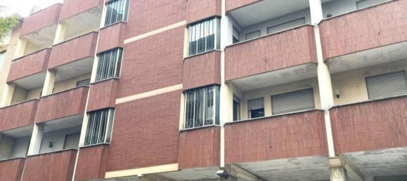 7 rooms Apartment in Schio, Italy No. 262477 2