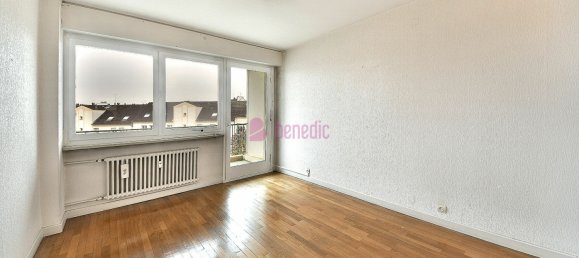 2 bedrooms Apartment in Metz, France No. 215733 3
