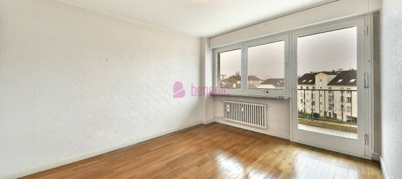 2 bedrooms Apartment in Metz, France No. 215733 9