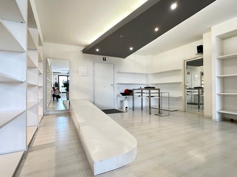 Propiedad comercial de 1 habitación en Noventa Padovana, Italy No. 331987