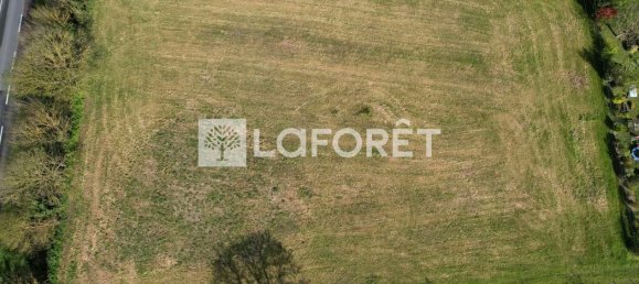 Land in La Jard, France No. 193126 2