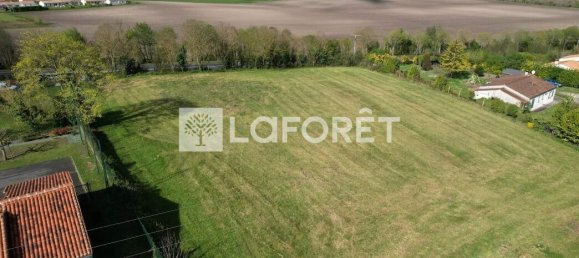 Land in La Jard, France No. 193126 3