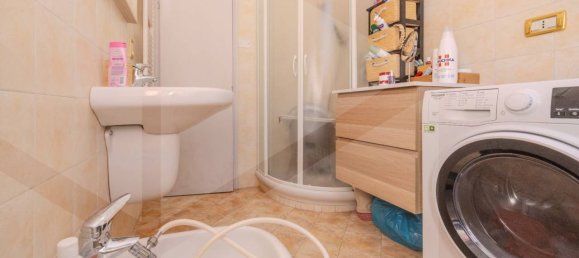 3 rooms Apartment in Casalecchio di Reno, Italy No. 34544 23