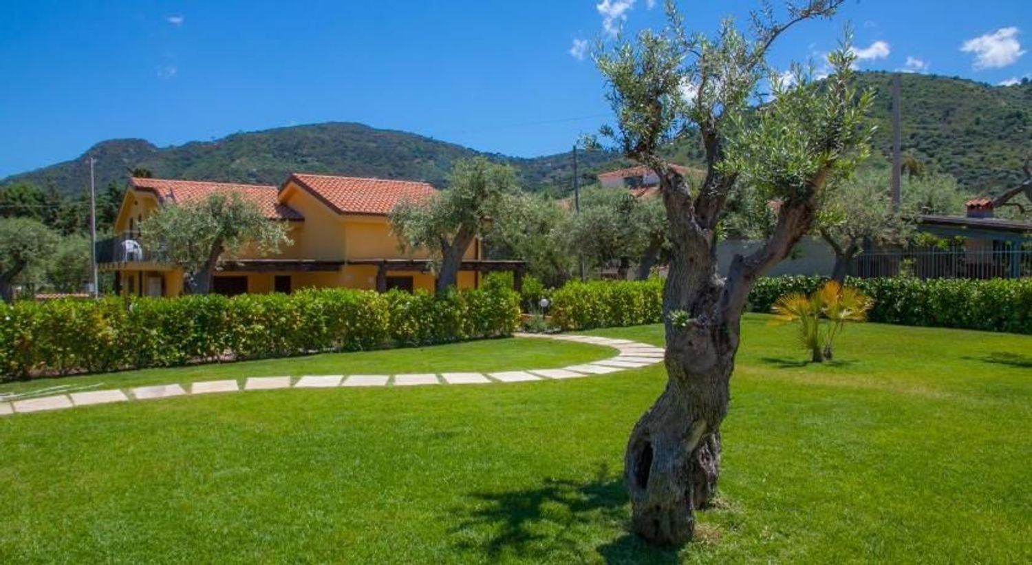 3 rooms Villa in Cefalù, Italy No. 48459