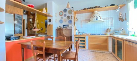 5 rooms Apartment in Naples, Italy No. 274918 6