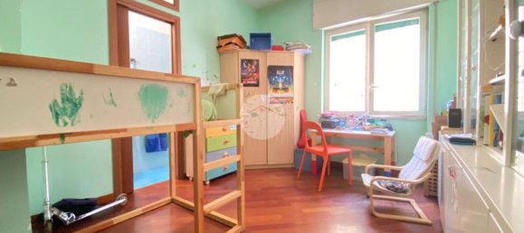 5 rooms Apartment in Naples, Italy No. 274918 8