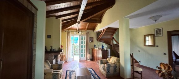 Casa de 6 divisões em Serramazzoni, Italy N.º 272198 7