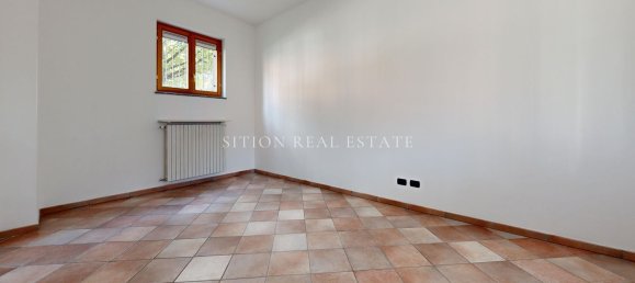 Квартира с 2 комнатами в Ро, Италия № 183226 5