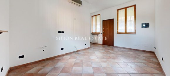 Квартира с 2 комнатами в Ро, Италия № 183226 19