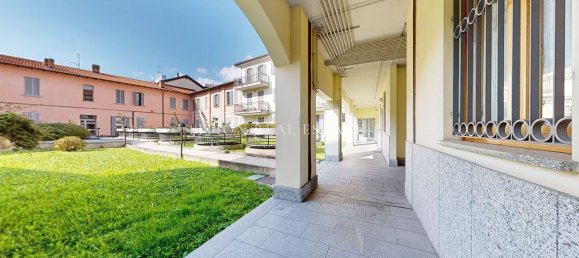 Квартира с 2 комнатами в Ро, Италия № 183226 13