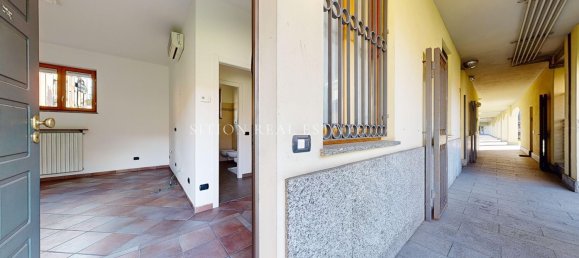 Квартира с 2 комнатами в Ро, Италия № 183226 12