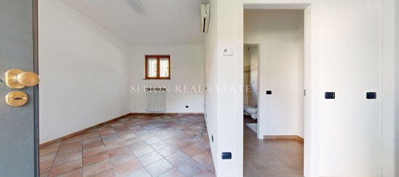 Квартира с 2 комнатами в Ро, Италия № 183226 11