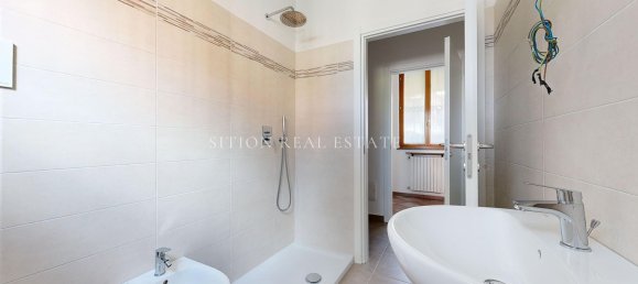 Квартира с 2 комнатами в Ро, Италия № 183226 14