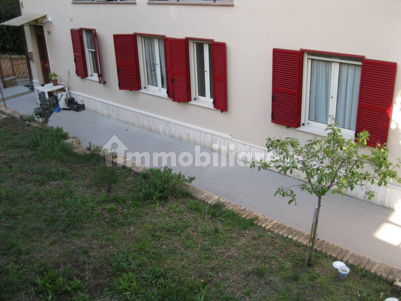 Apartamento de 2 dormitorios en Loreto Aprutino, Italy No. 250975