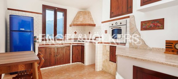 4 bedrooms Building in Palermo, Italy No. 127270 4