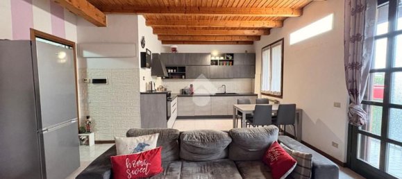 3 rooms Apartment in Levate, Italy No. 283384 6