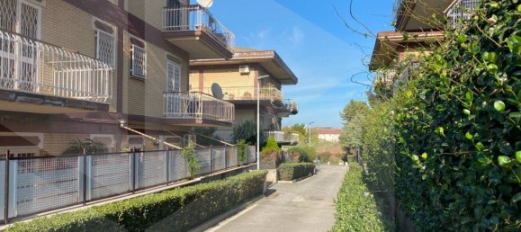 Garaje de 1 habitación en Ciampino, Italy No. 20589 3