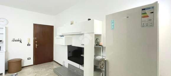 2 bedrooms Apartment in Medesano, Italy No. 379072 12