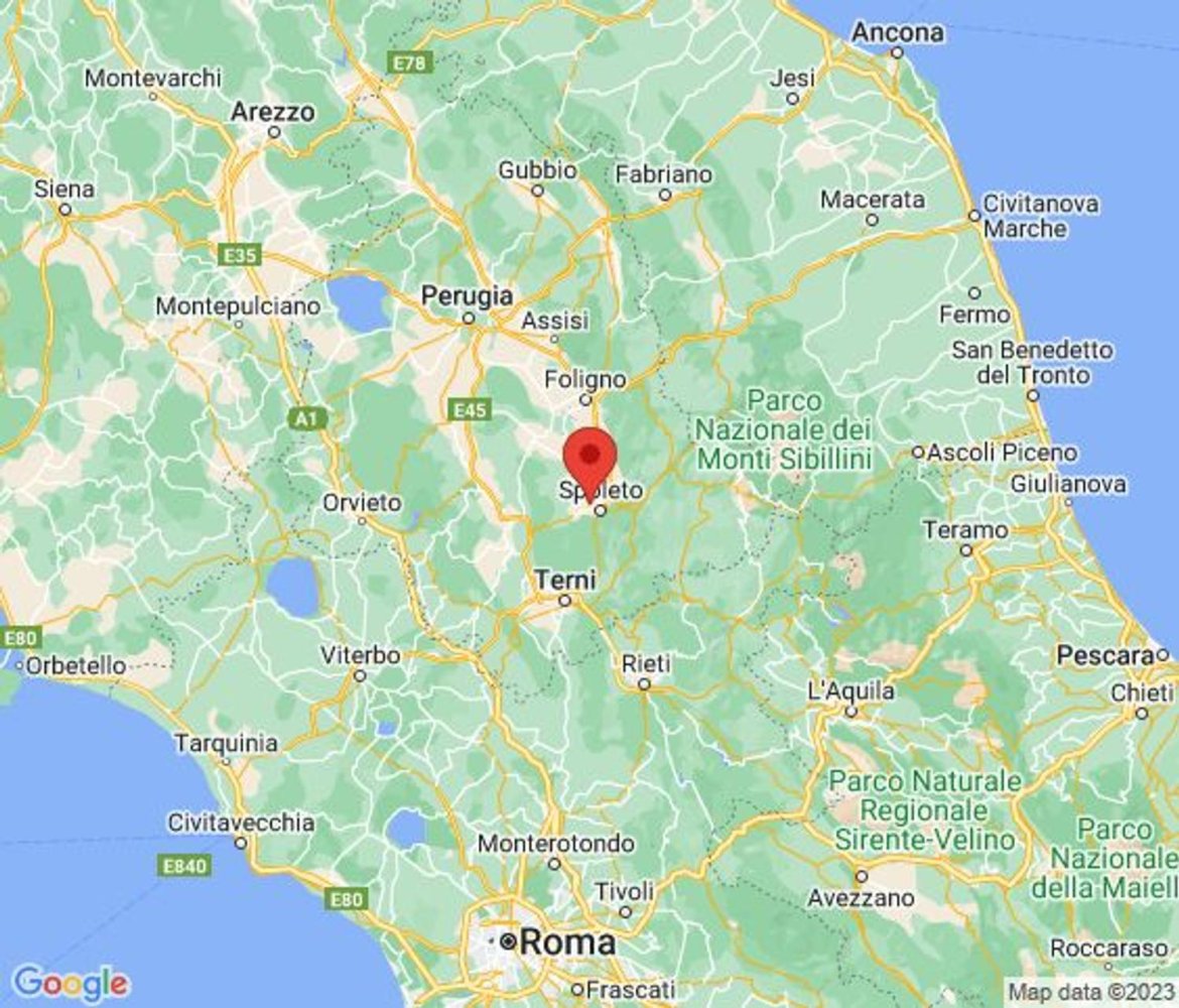 7 rooms Office in Spoleto, Italy No. 51618