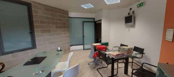 7 rooms Office in Spoleto, Italy No. 51618 17