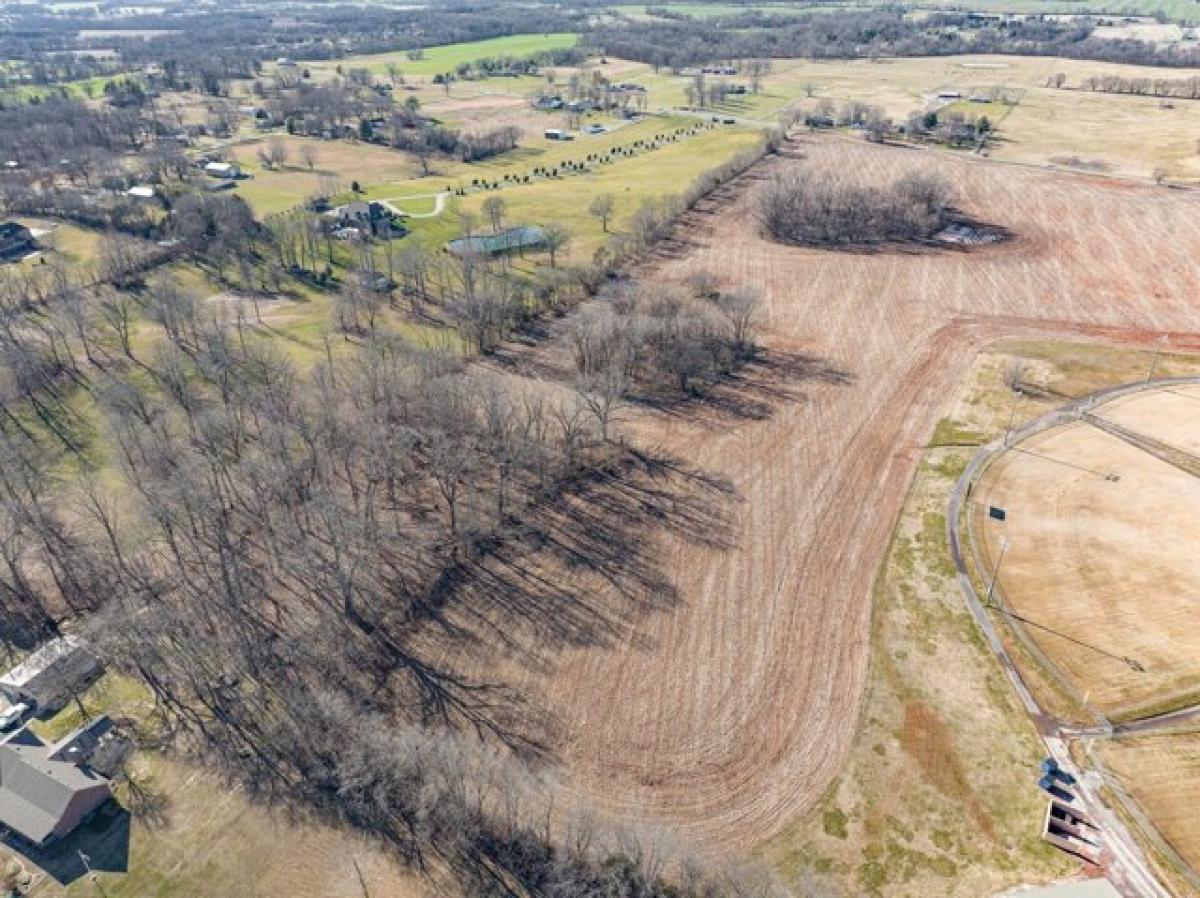  Land in Hopkinsville, USA No. 509062