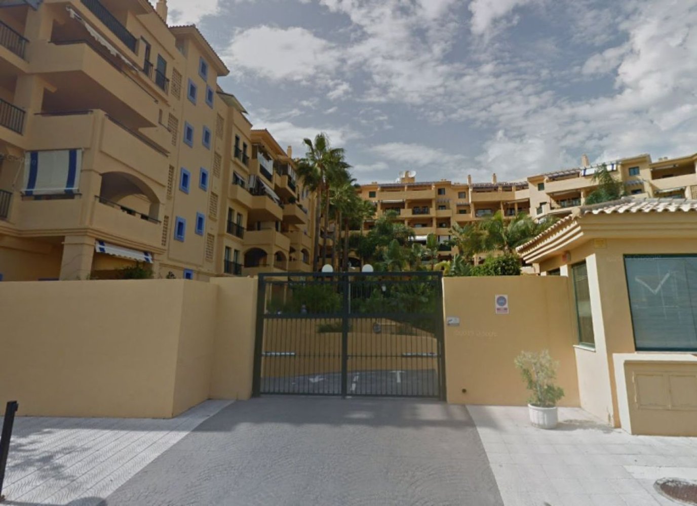 Garage à Marbella, Spain 13m² No. 167129