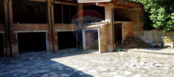 23 غرف نوم منزل في Casalnoceto, Italy رقم 327966 6